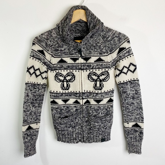 Aritzia Sweaters - Aritzia TNA Sea To Sky Lambswool Sweater Size S